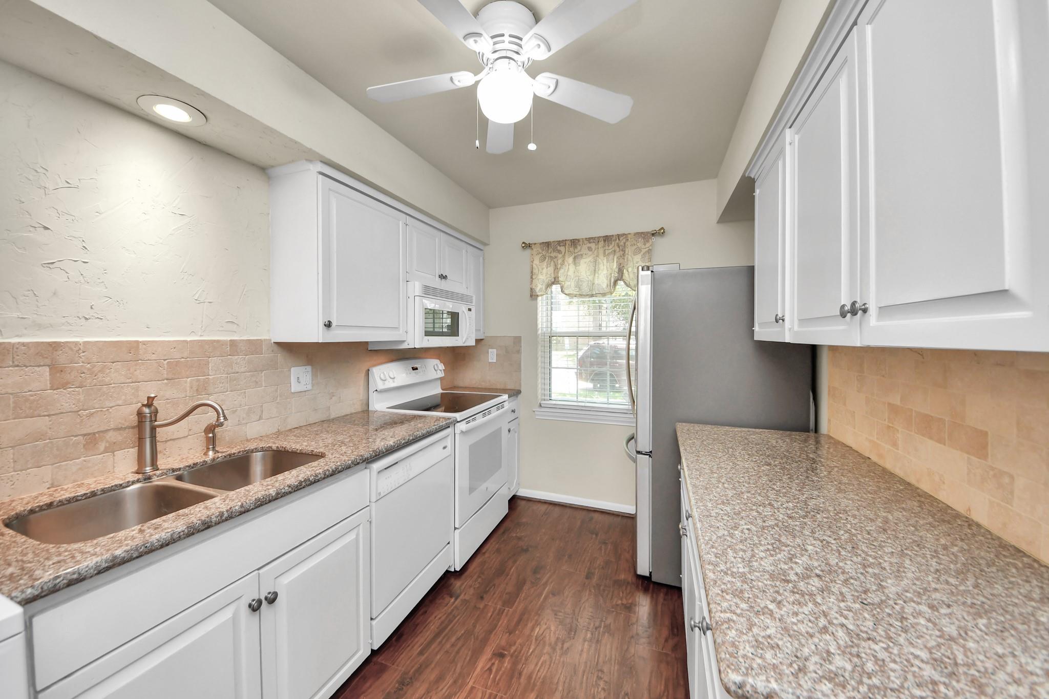 6334 Chevy Chase Drive 17