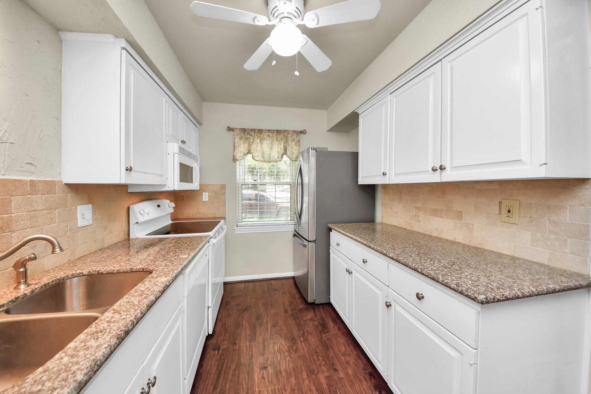 6334 Chevy Chase Drive 17
