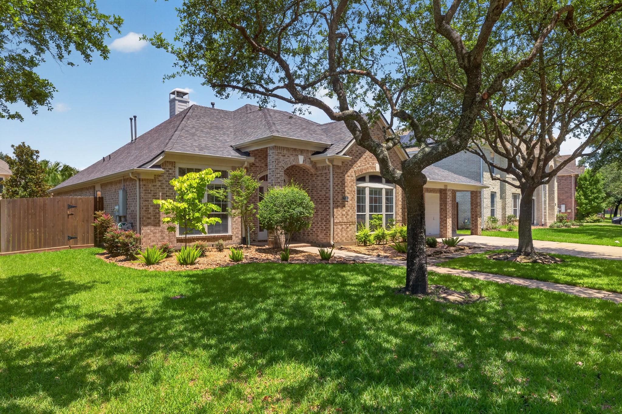 2906 Grand Shore Court