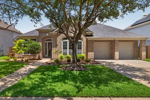 Photo of 2906 Grand Shore Court, League City, TX 77573 (MLS # 68879186)