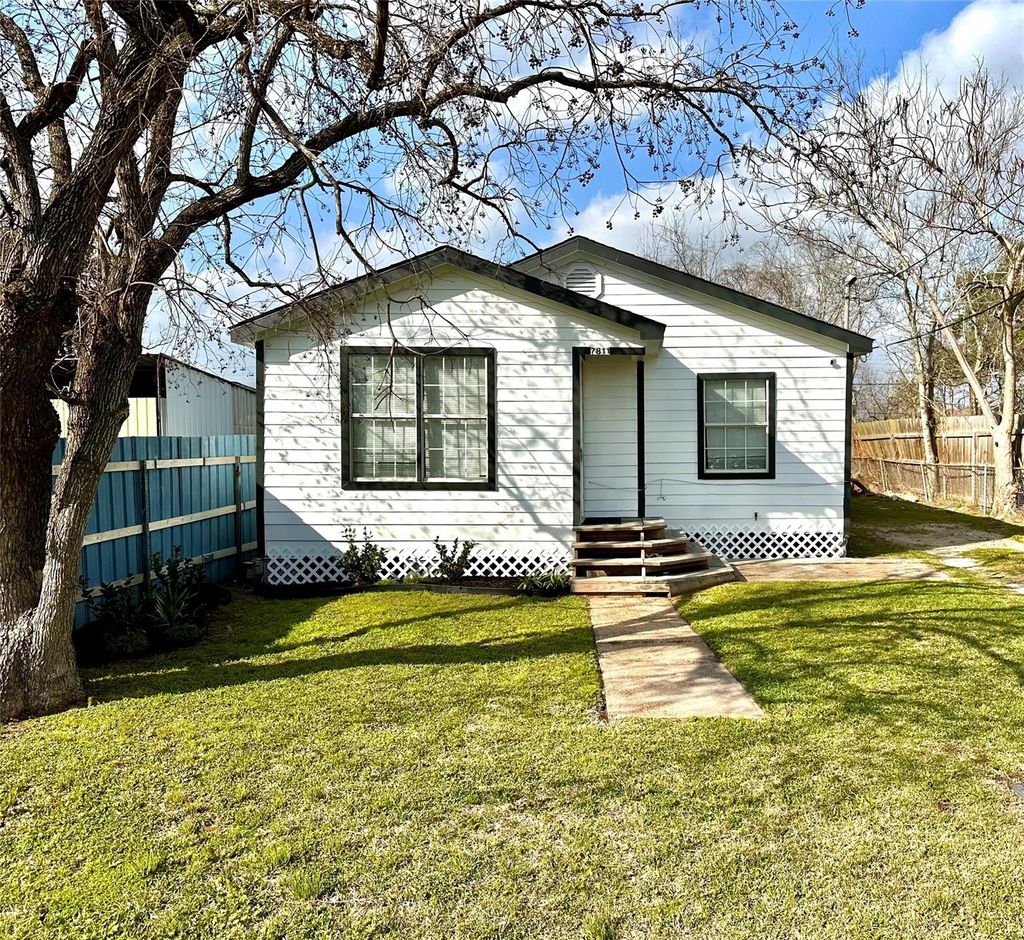 Photo of 7811 Saint Louis Street, Houston, TX 77028 (MLS # 24635434)