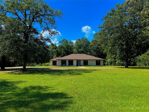 Photo of 28 John Loop Loop, Lumberton, TX 77657 (MLS # 92072897)