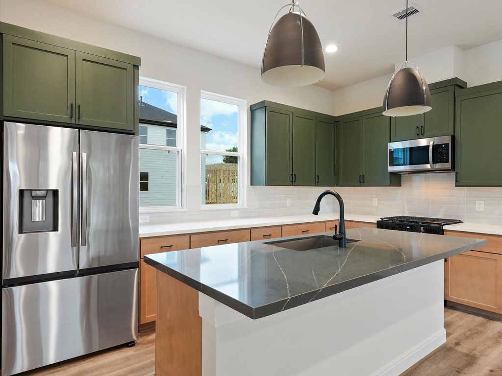 Photo of 4830 Pinemont Drive Dr, Houston, TX 77091 (MLS # 27657106)