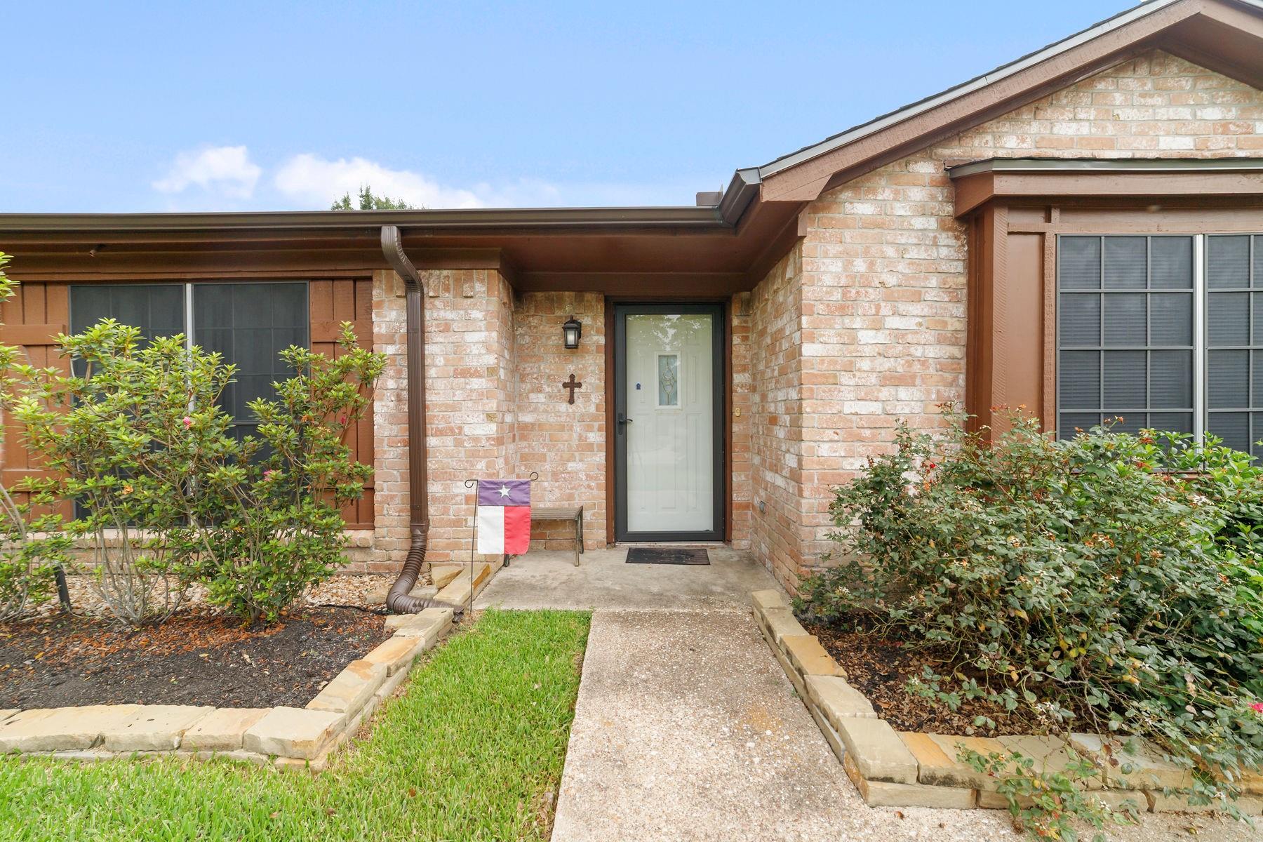 25902 Fairbrook Lane