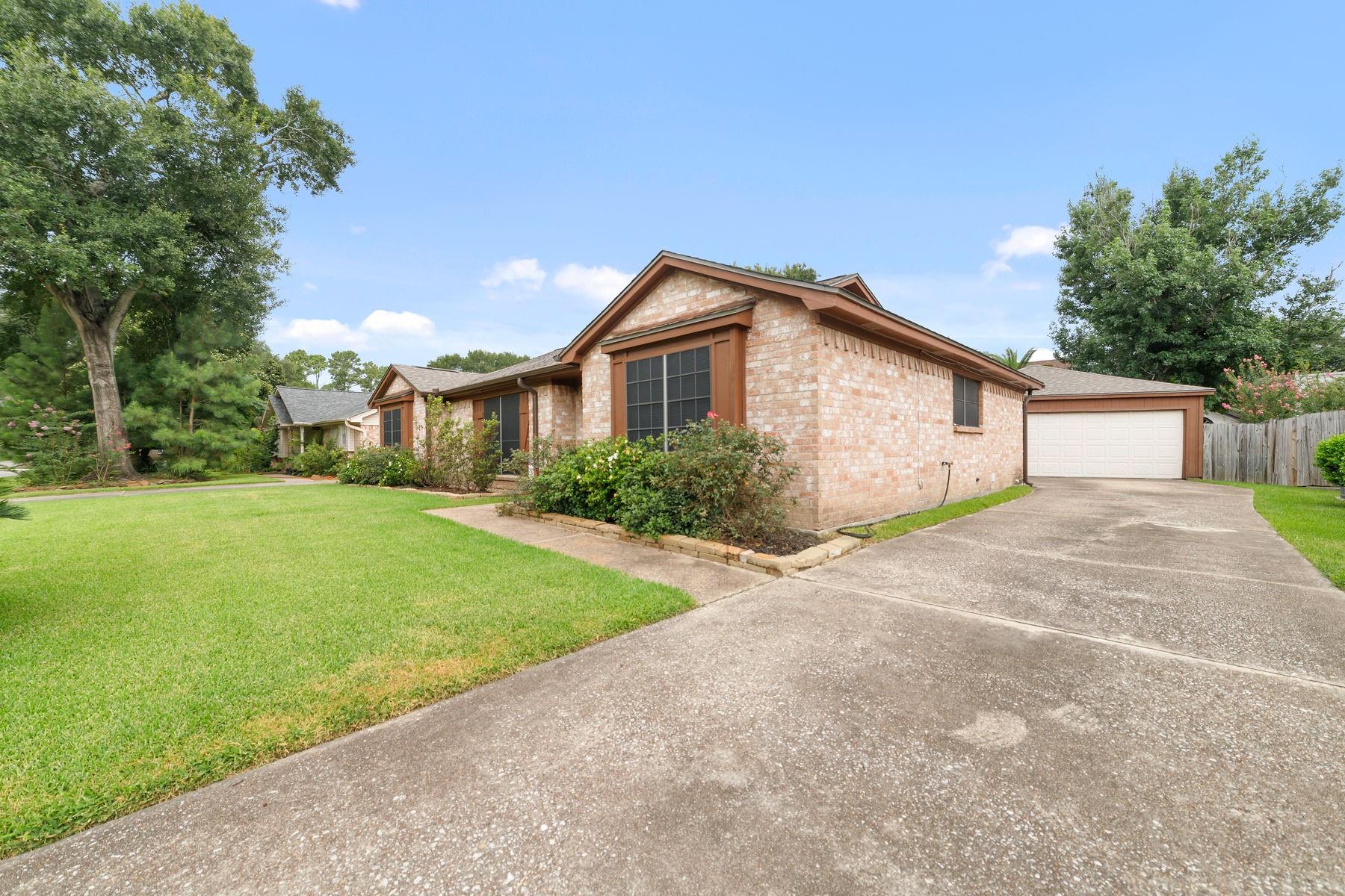 25902 Fairbrook Lane