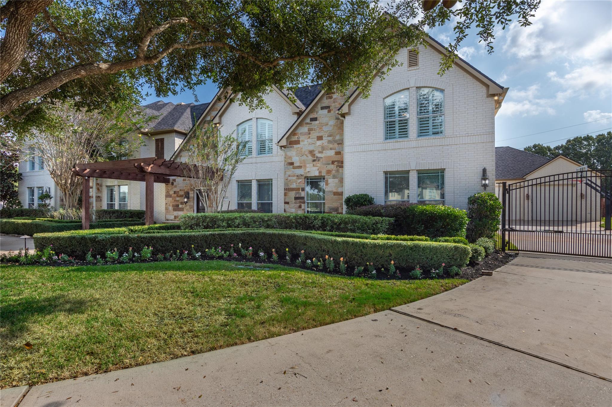 24803 Laguna Edge Drive