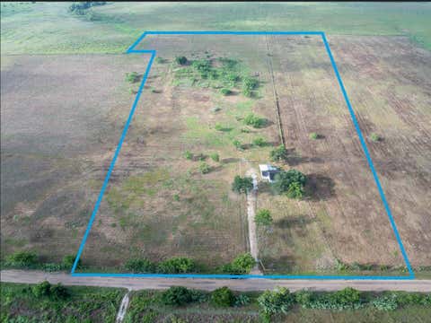 Photo of 624 Berger Road, Schulenburg, TX 78945 (MLS # 13595688)