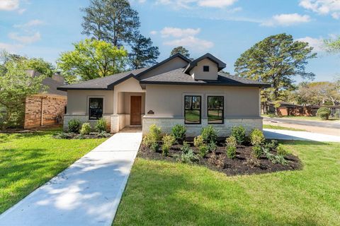 Photo of 11843 Briarwood Lane, Montgomery, TX 77356 (MLS # 8286073)