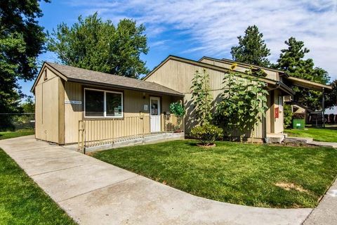 Photo of 923 Cowl Street, Other, OR 97862 (MLS # 78837385)