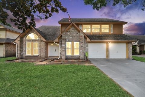 Photo of 15731 Oak Mountain Drive, Houston, TX 77095 (MLS # 8777445)