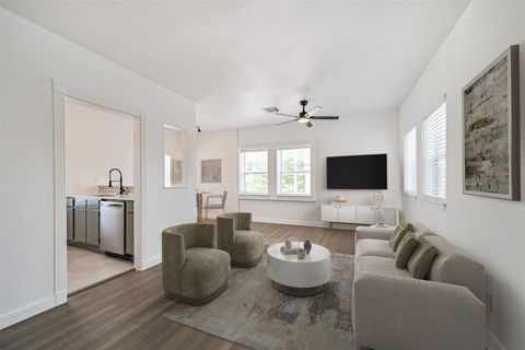 Photo of 415 Fairview Avenue #9, Houston, TX 77006 (MLS # 97483229)