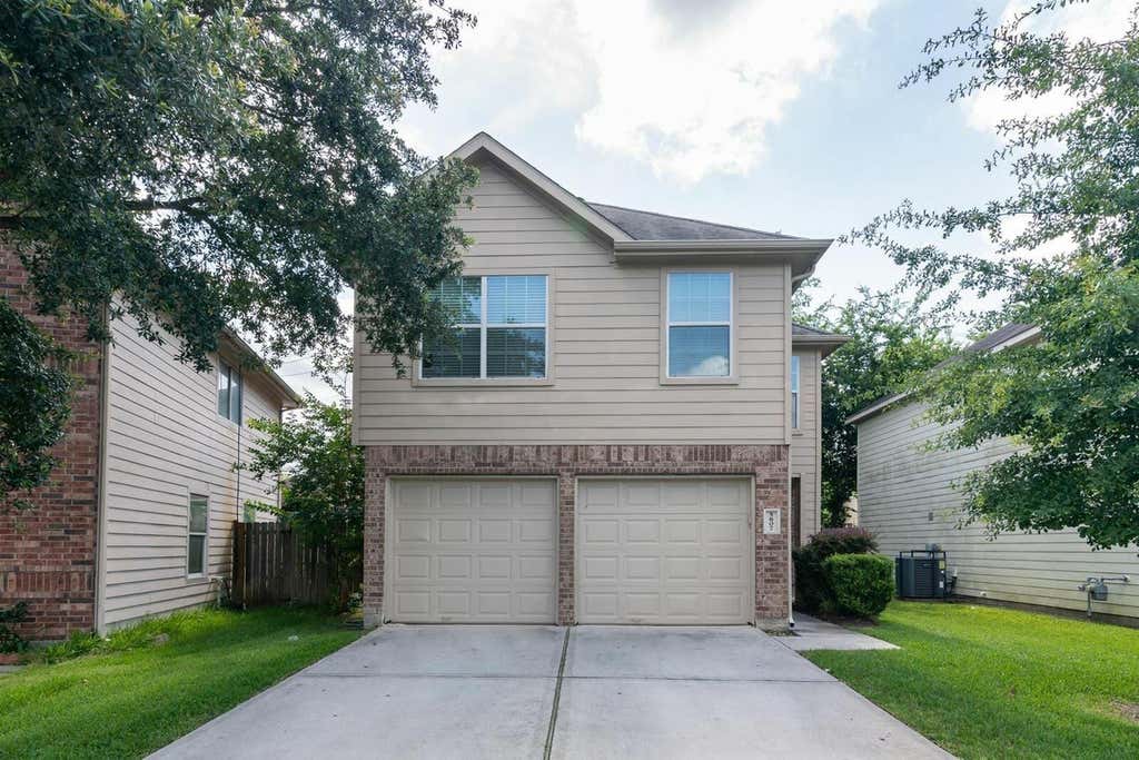 Photo of 5807 Santa Cecilia Lane, Houston, TX 77017 (MLS # 30519681)
