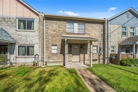 Photo of 205 Granberry Street, Humble, TX 77338 (MLS # 87213567)