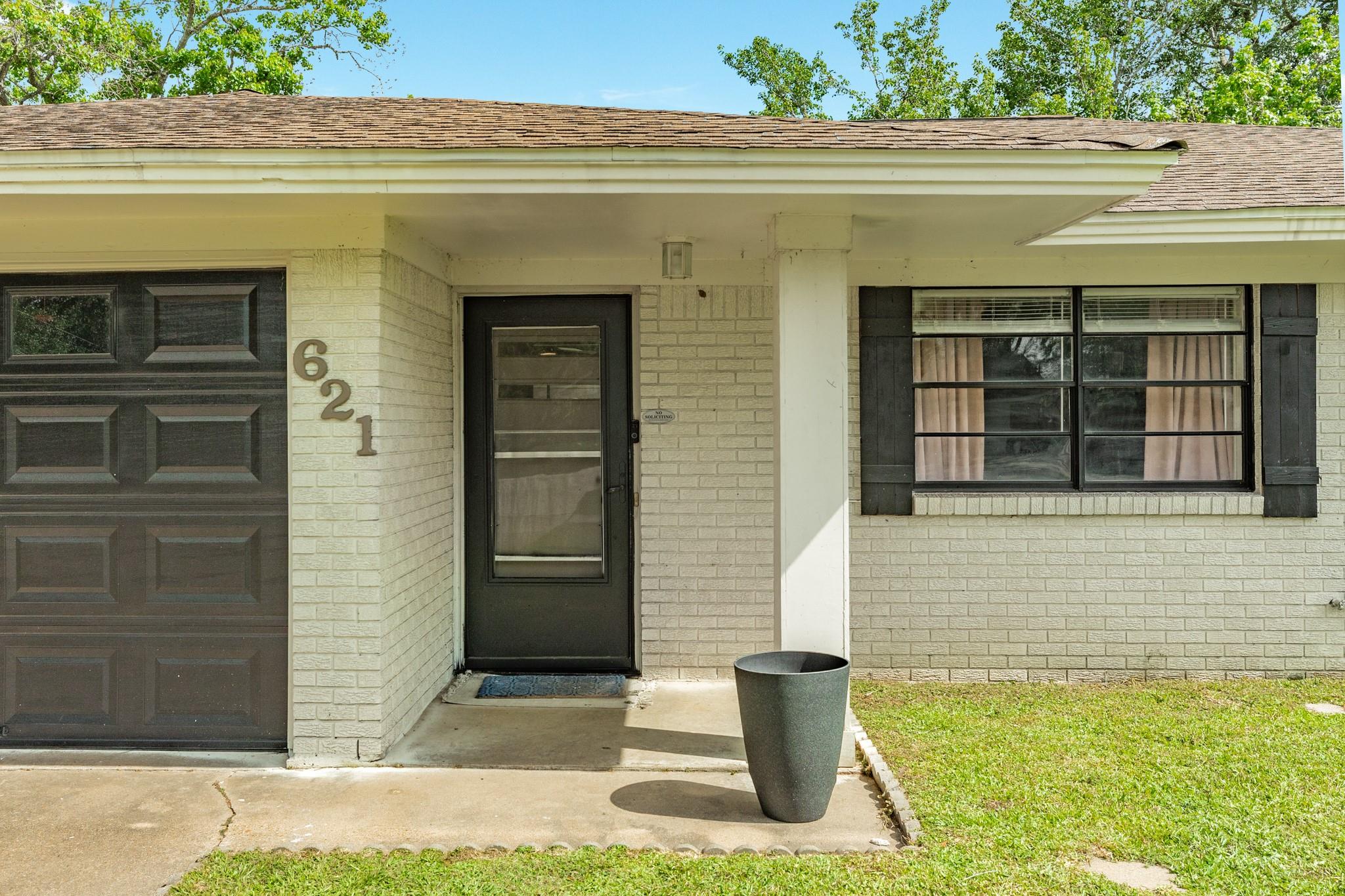 621 Southside Drive