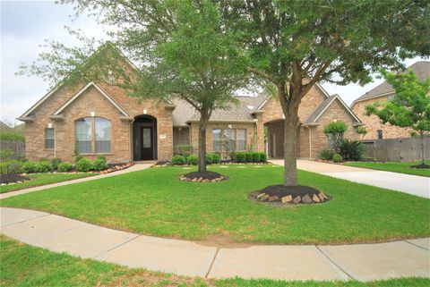 Photo of 12413 Page Crest Lane, Pearland, TX 77584 (MLS # 42403563)