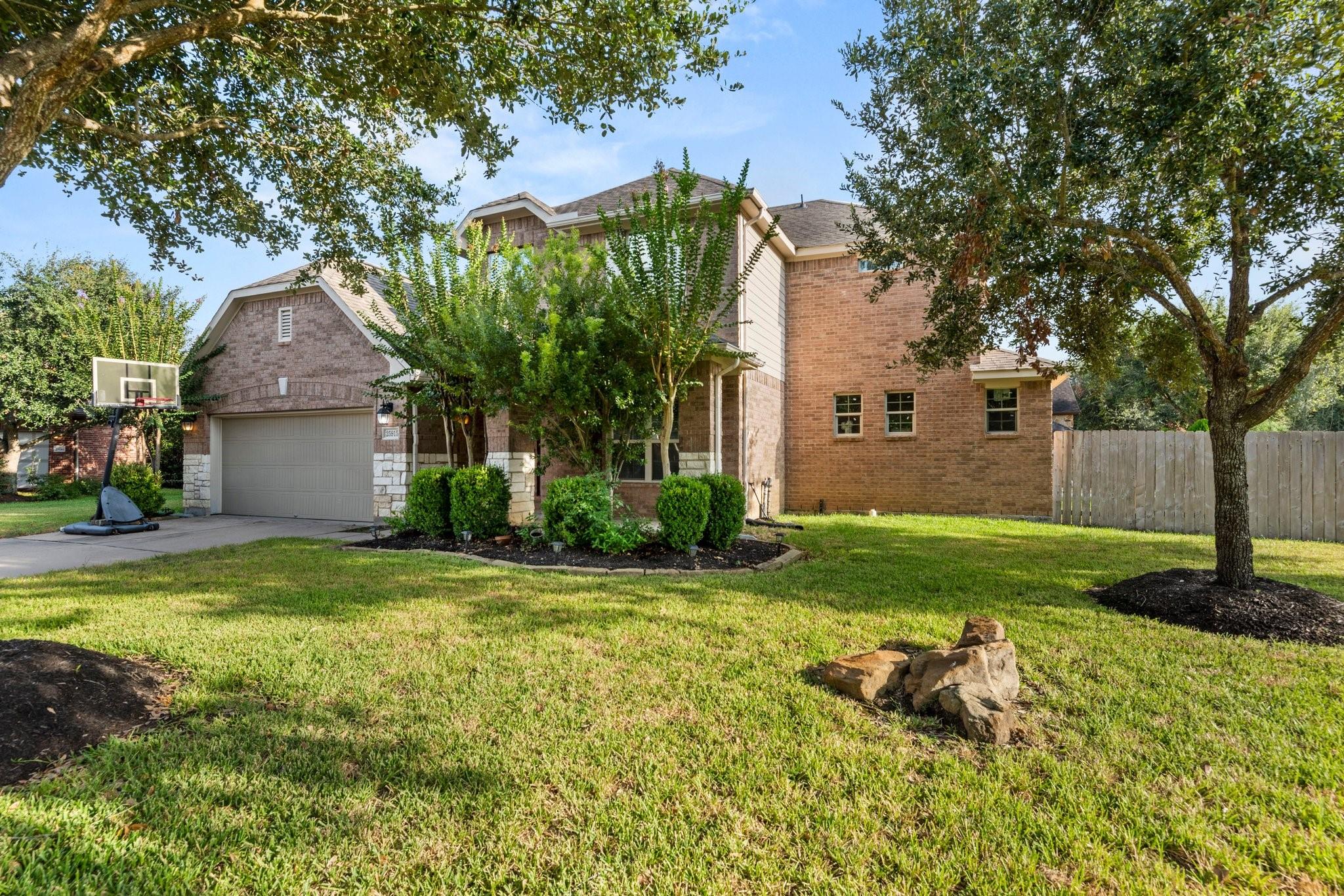 25915 Lockspur Court