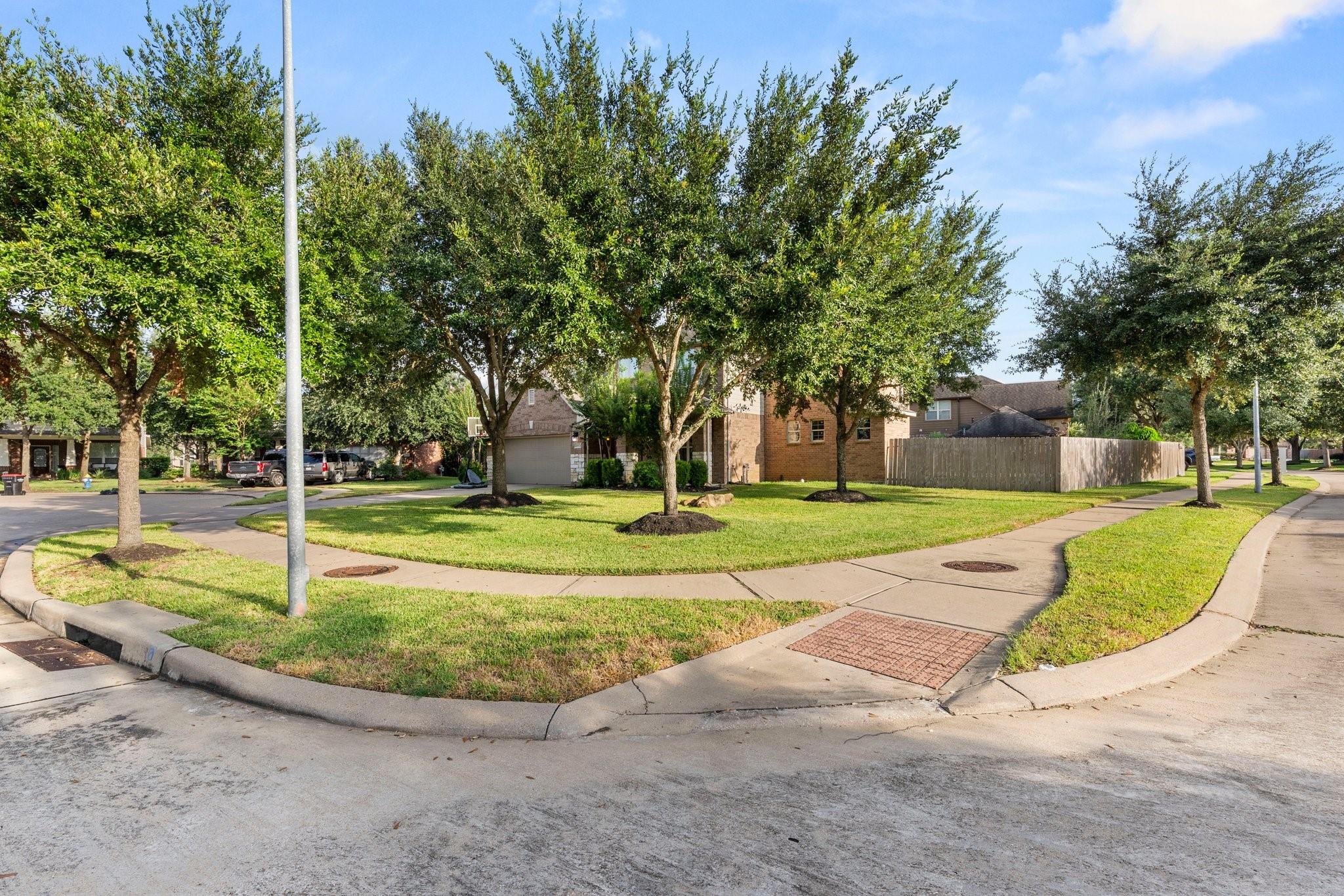 25915 Lockspur Court