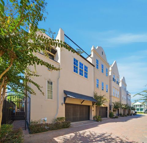 1360 W 25th Street Houston TX 77008