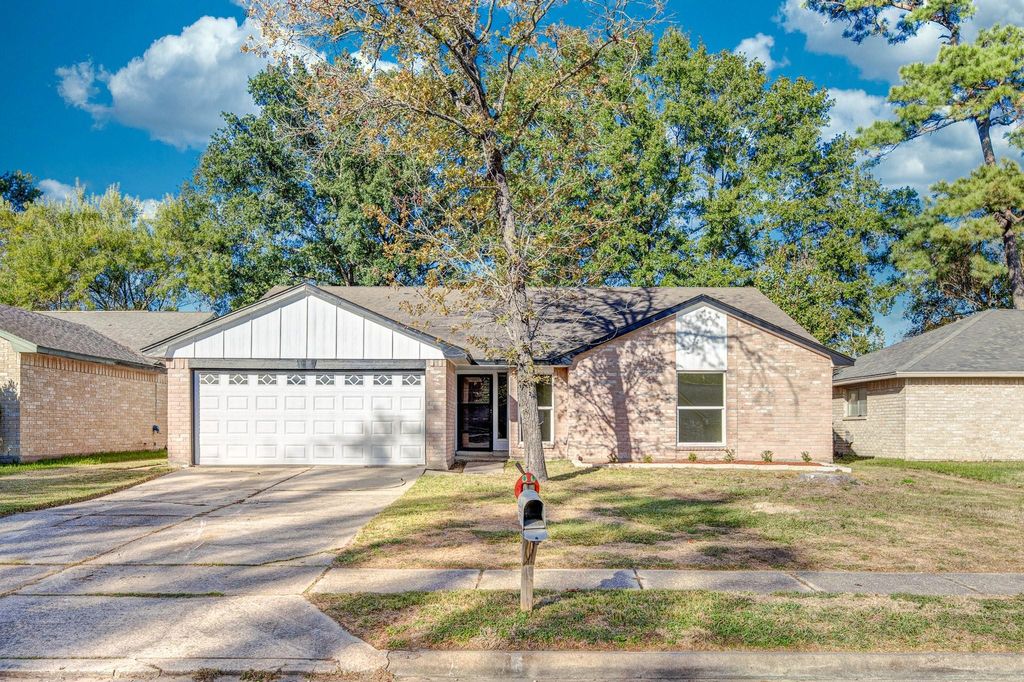 Photo of 5719 Flax Bourton Street, Humble, TX 77346 (MLS # 25785849)