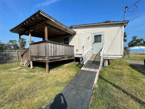 Photo of 7100 W Knoll Street, Houston, TX 77028 (MLS # 42473653)