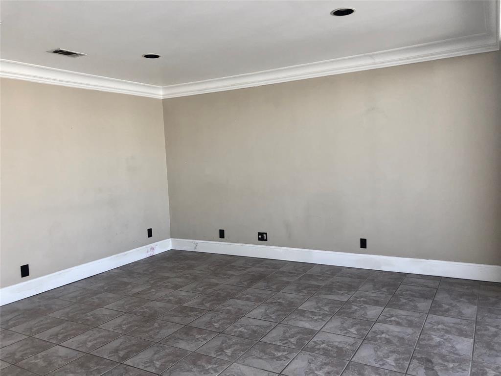 2016 Main Street 2111
