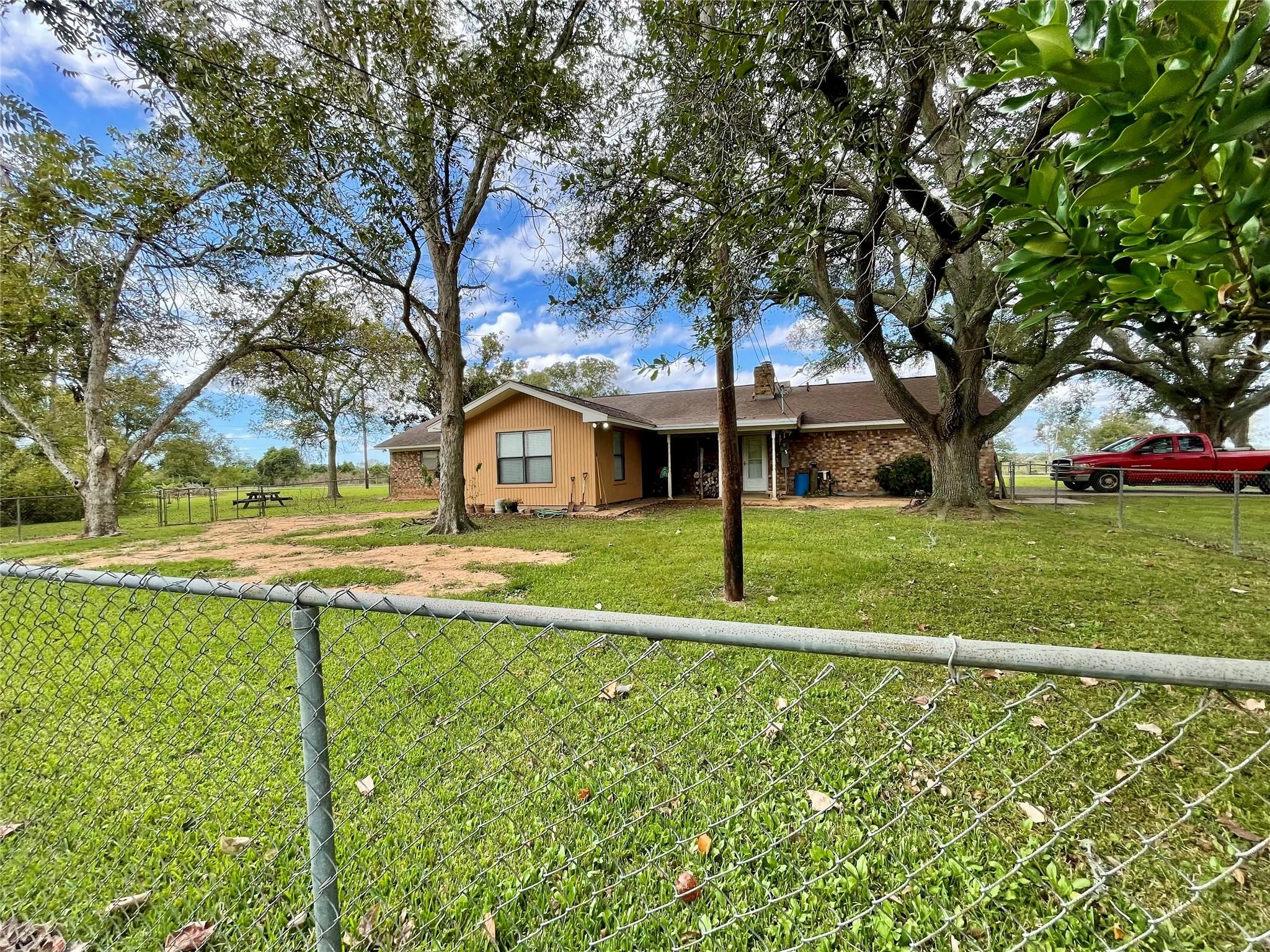 318 Peach Point