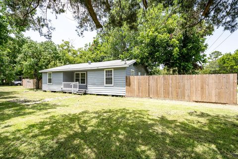 Photo of 248 Fm-770, Liberty, TX 77575 (MLS # 73888137)