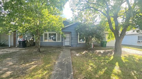 Photo of 6018 Beldart Street, Houston, TX 77033 (MLS # 34942025)