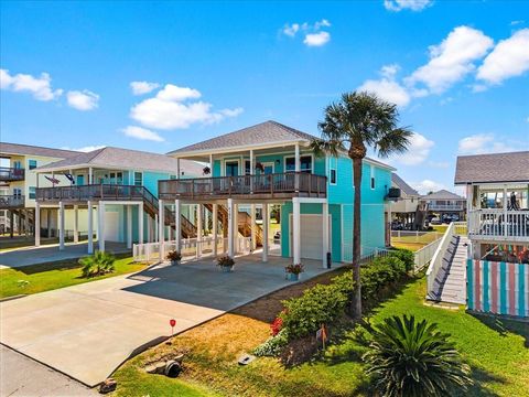 Homes For Sale - 4102 Grayson Drive<br/> Galveston, TX 77554
