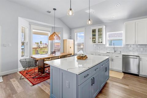 Photo of 4102 Grayson Drive, Galveston, TX 77554 (MLS # 76822461)