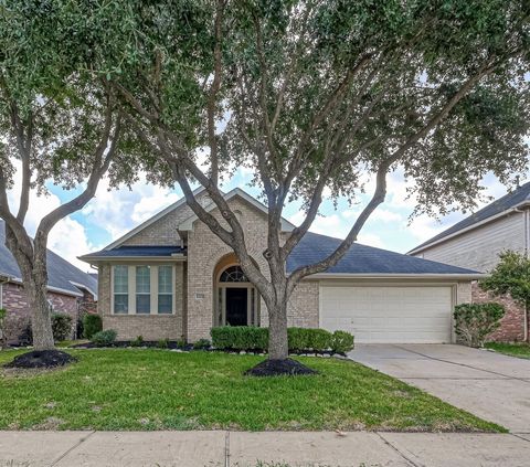 Photo of 6923 Grants Hollow Lane, Richmond, TX 77407 (MLS # 67041972)