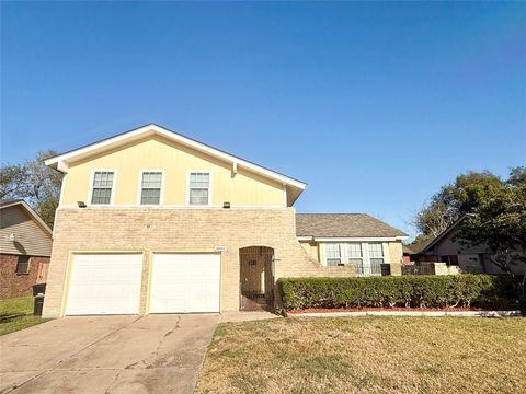 Photo of 10423 Kirkshire Drive, Houston, TX 77089 (MLS # 93213718)