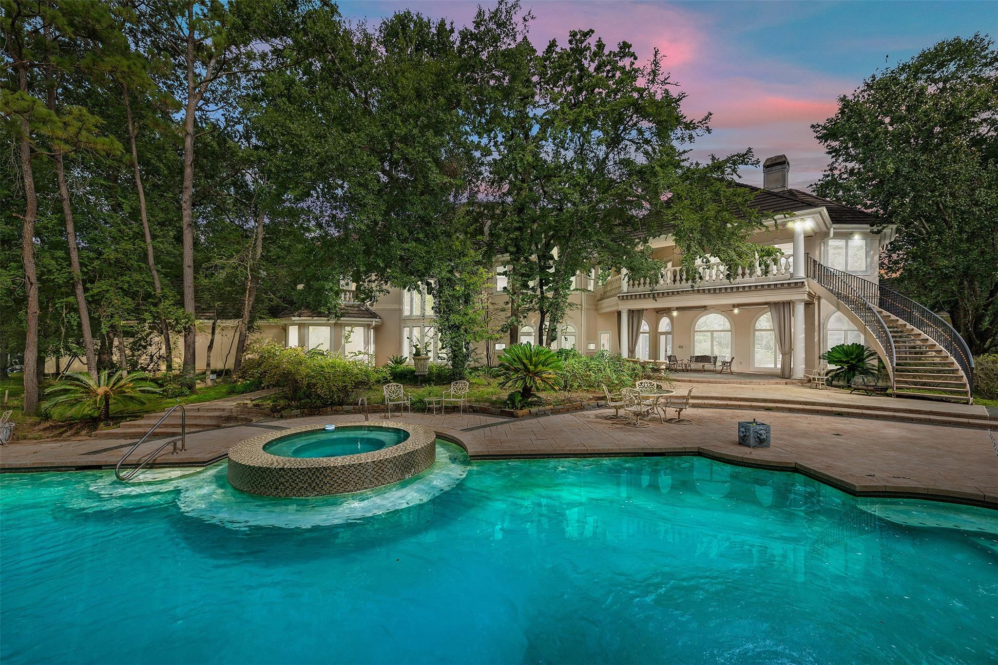 205 Grogans Point Road