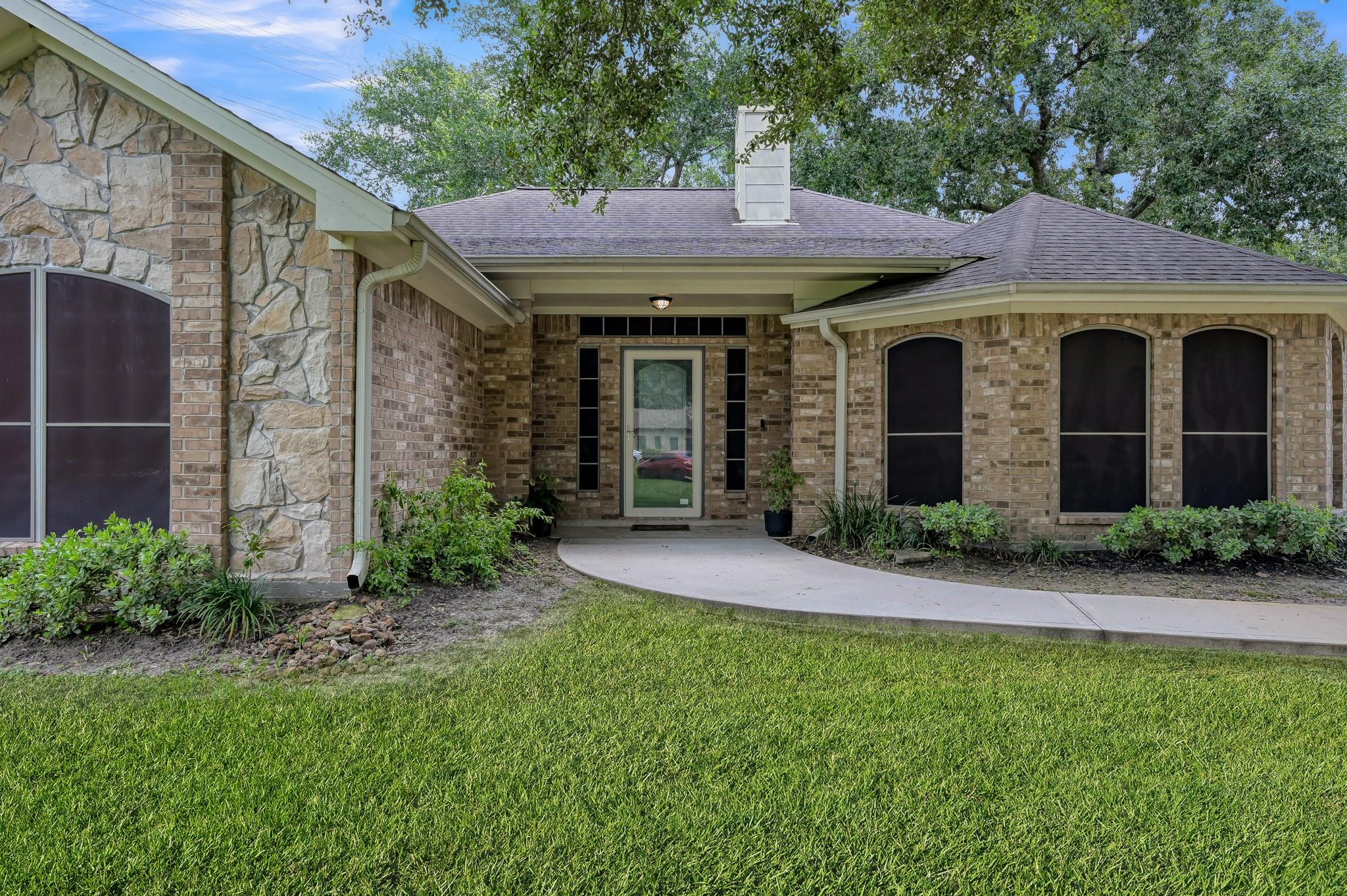 20110 Oakwood Court