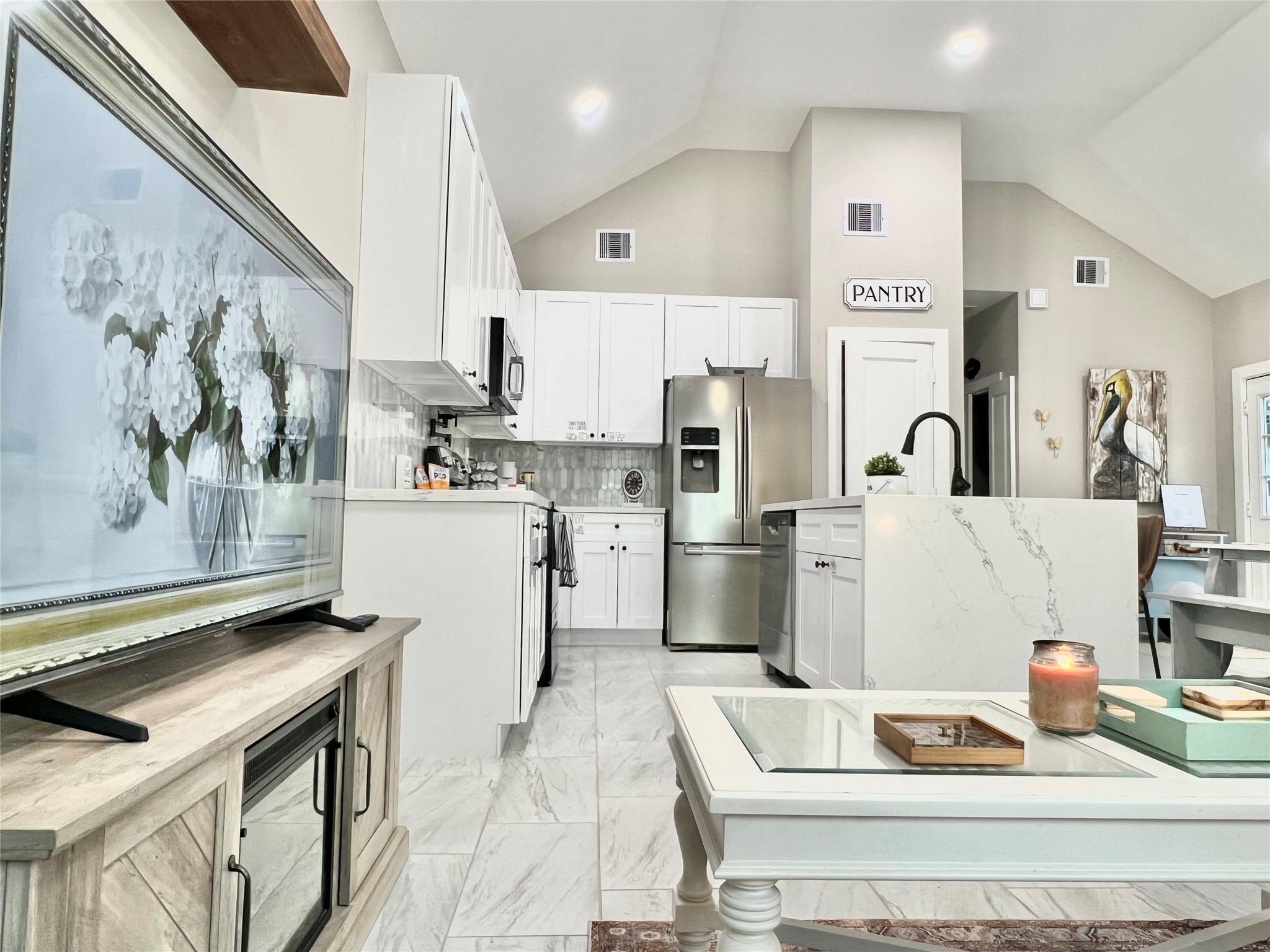 16974 W Lynbrook