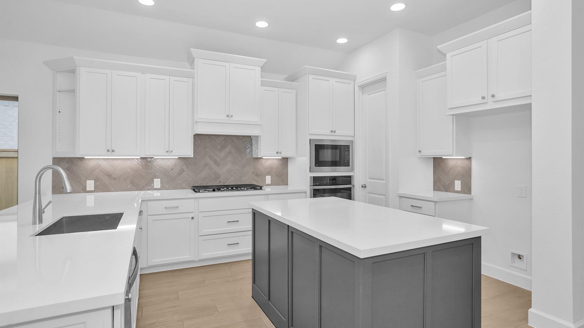 11246 White Crownbeard Drive
