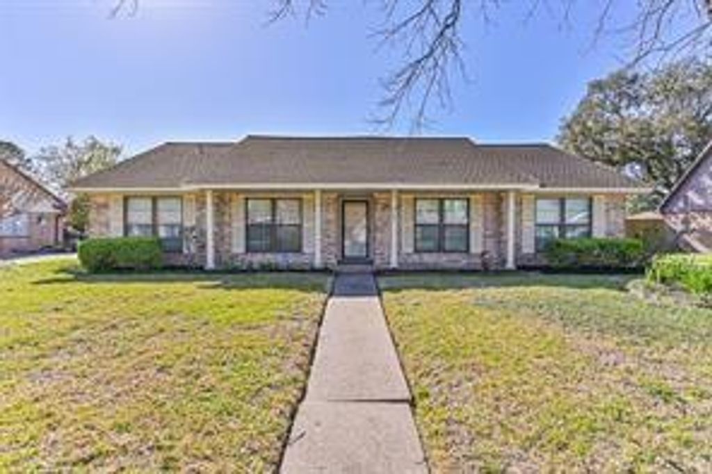 Photo of 5106 Sleepy Creek Drive, Houston, TX 77017 (MLS # 90627229)