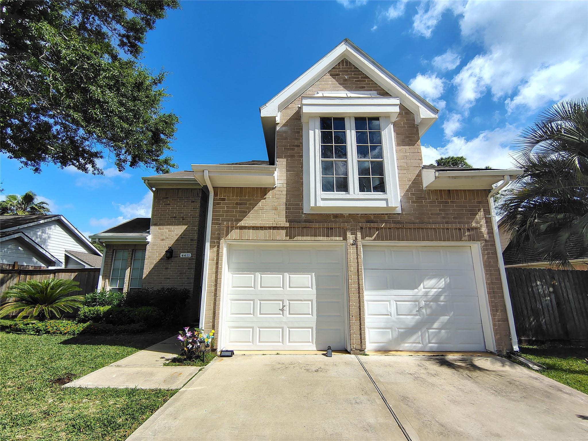 4411 Waterfall Way