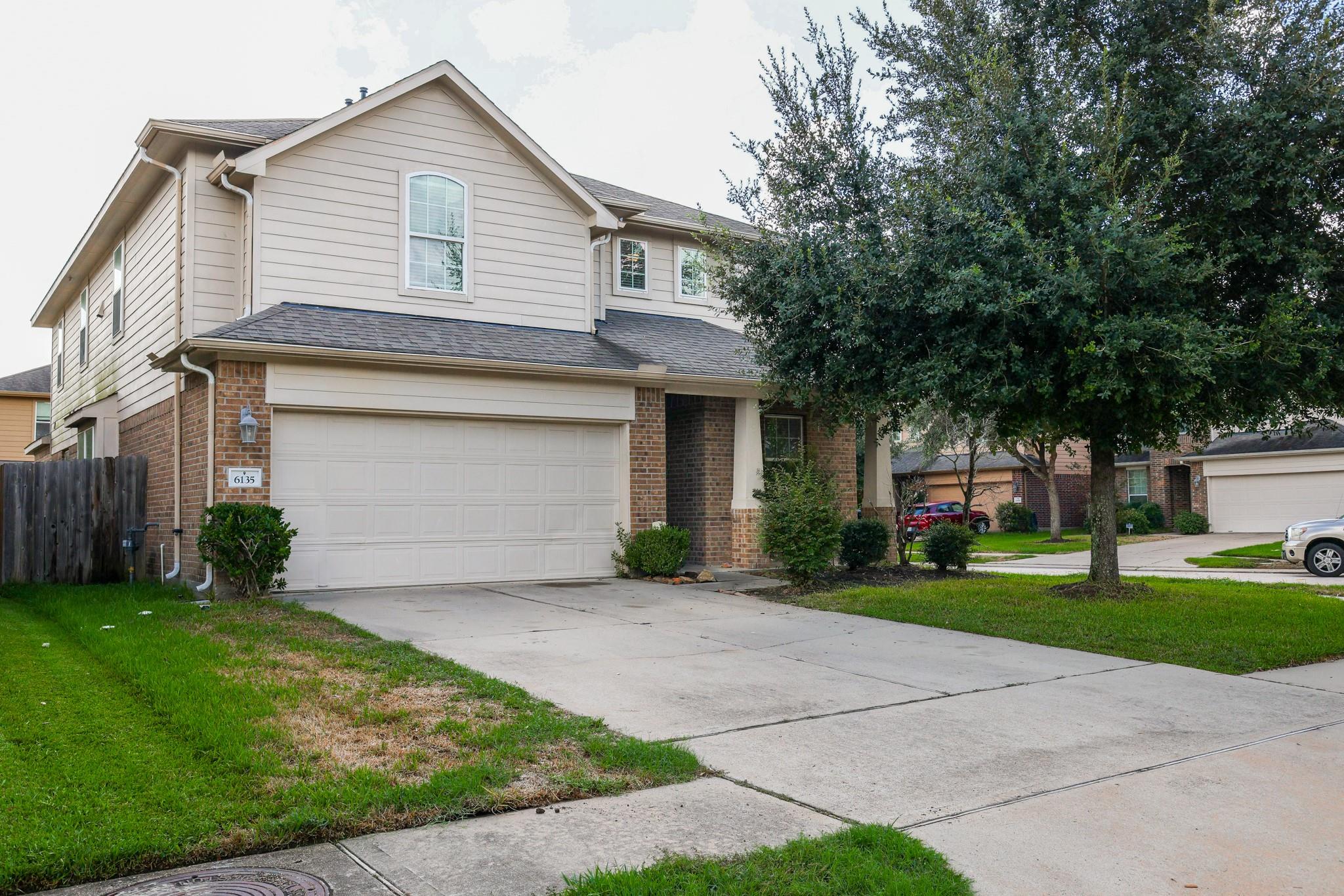 6135 Carver Pines Drive