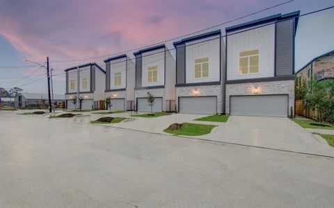 Townhouse For Rent - 6821 Cadillac Street #B<br/> Houston, TX 77021