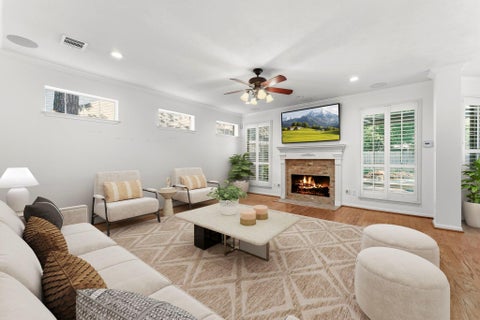 Photo of 26 Shady Pond Place, The Woodlands, TX 77382 (MLS # 95926068)