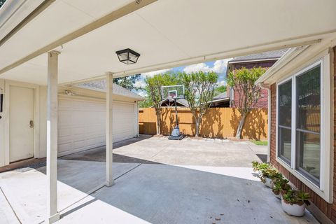 Tiny photo for 15114 Greenleaf Lane, Houston, TX 77062 (MLS # 10192537)