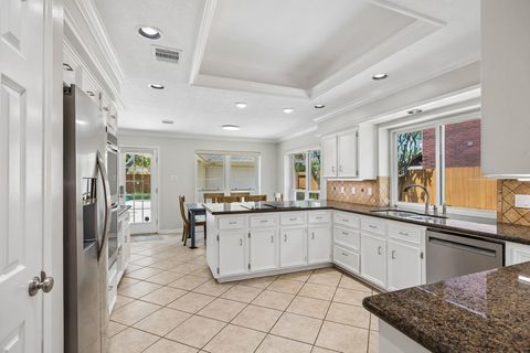 Tiny photo for 15114 Greenleaf Lane, Houston, TX 77062 (MLS # 10192537)