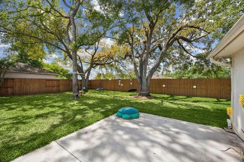 Tiny photo for 15114 Greenleaf Lane, Houston, TX 77062 (MLS # 10192537)