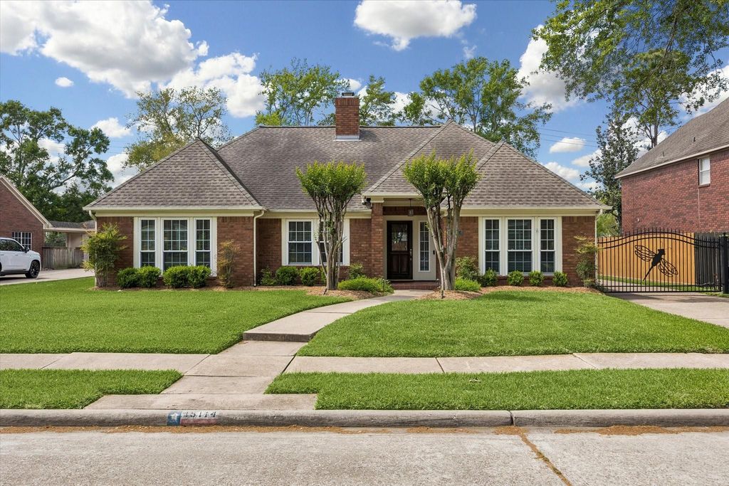 Photo of 15114 Greenleaf Lane, Houston, TX 77062 (MLS # 10192537)