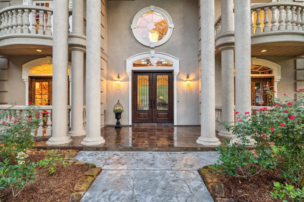 Photo of 22 Greenway View Trail, Kingwood, TX 77339 (MLS # 40260299)