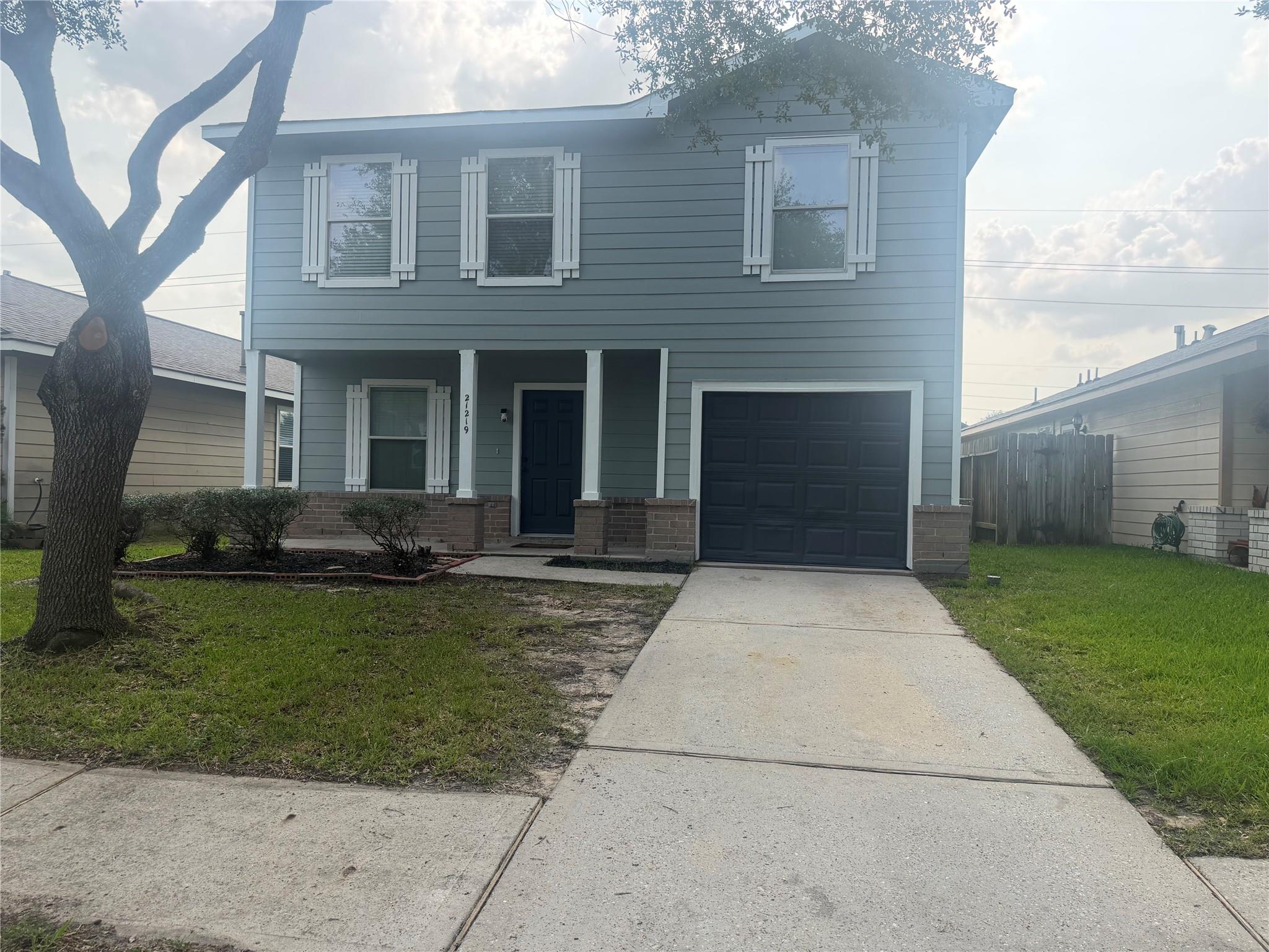 21219 Grand Linden Court