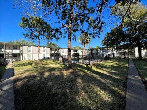Photo of 130 Oyster Creek Drive #21, Lake Jackson, TX 77566 (MLS # 39687381)