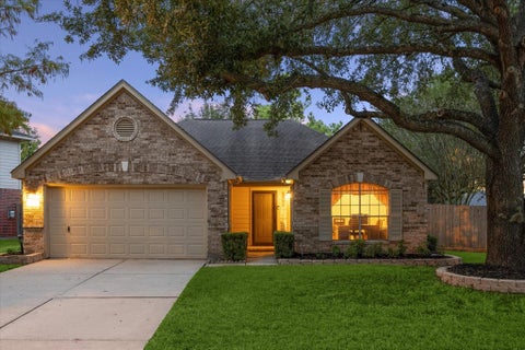 Photo of 9931 Elm Meadow Trail, Houston, TX 77064 (MLS # 8738096)