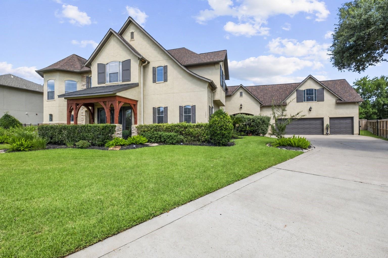 3334 Prestwick Square